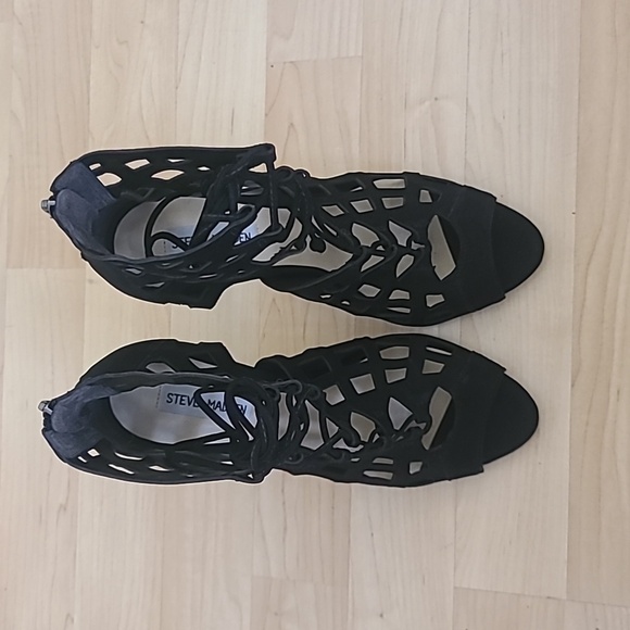 Steve Madden Elegant Ursula Black Suede High Heels Size 8 - Picture 4 of 10